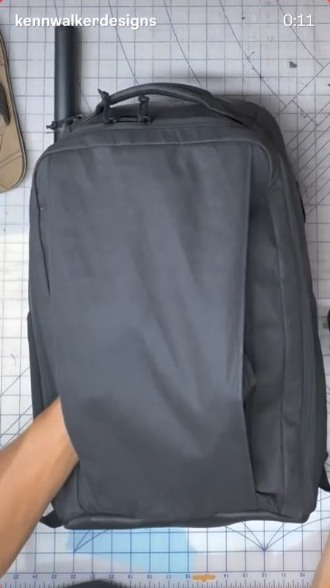 Cicada 0826 vertical front compartment zipper opened from one side