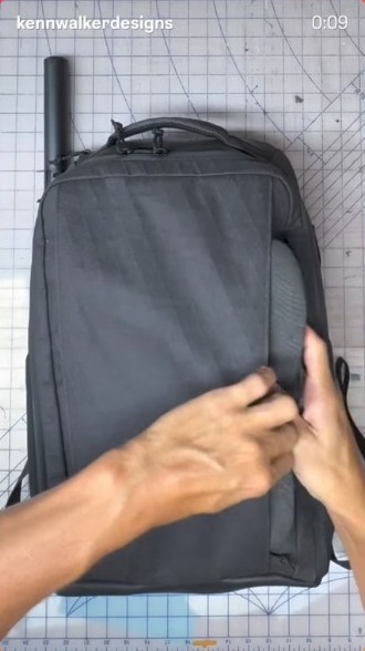 Cicada 0826 opposite vertical zipper being filled, reaching the same front compartment